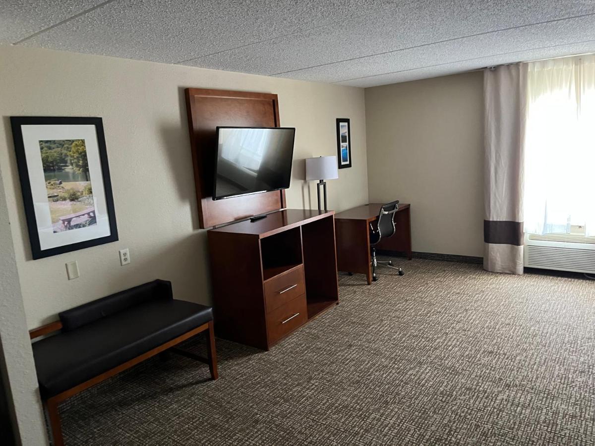 Wingate By Wyndham Clearfield Hotel Exterior photo